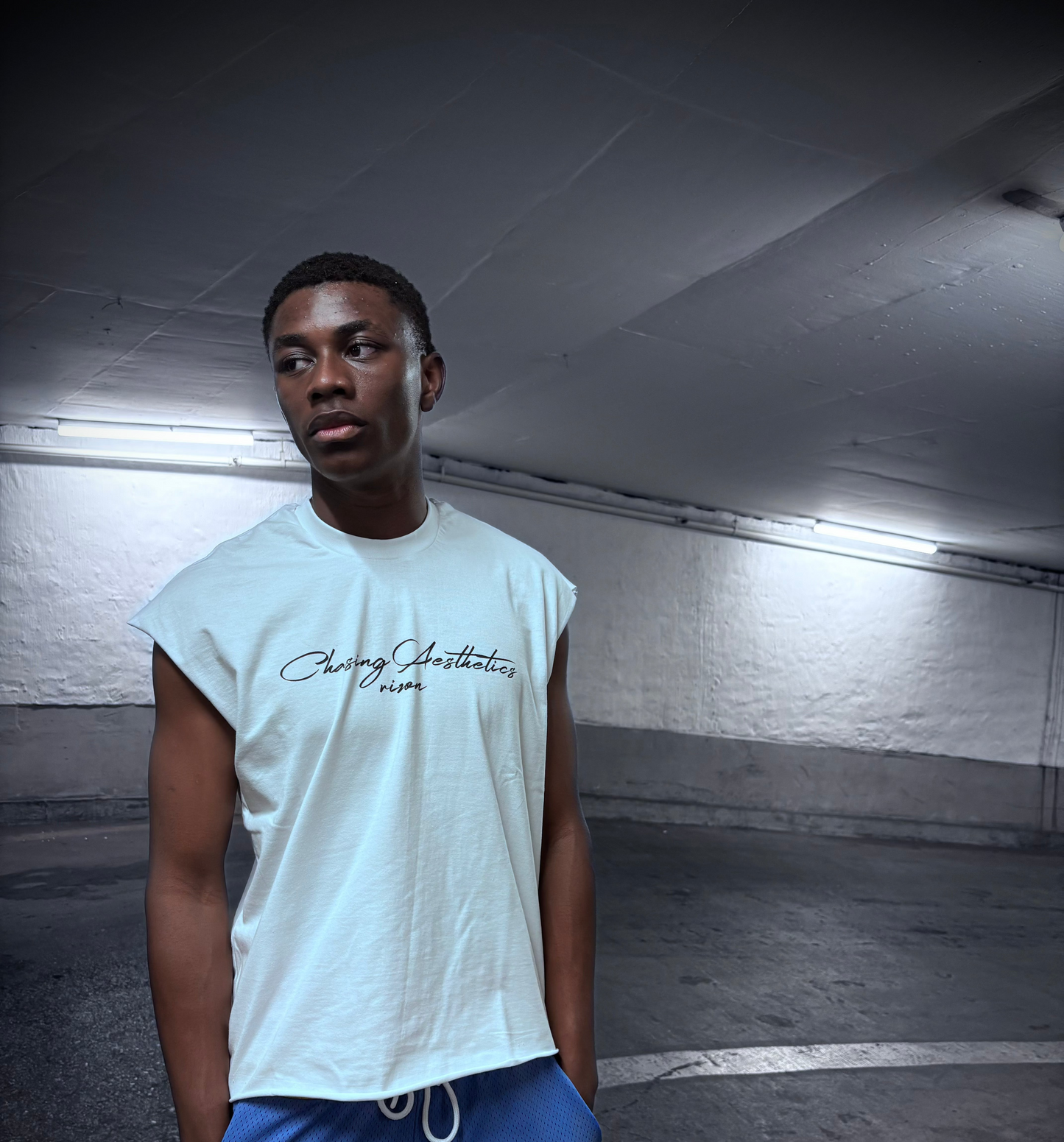 Shadow Cut Off Tank [ Slight Crop ]